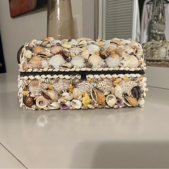 Shell Trinket Box 2) - Picture 10 of 11